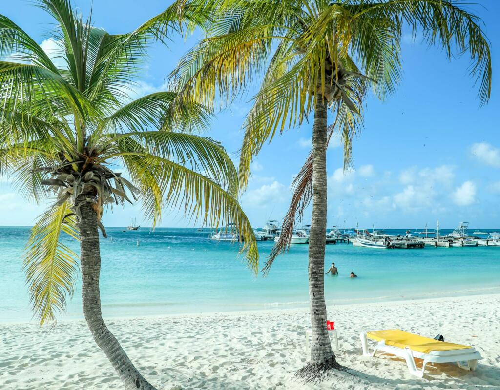 Czy warto lecieć na Arubę?
