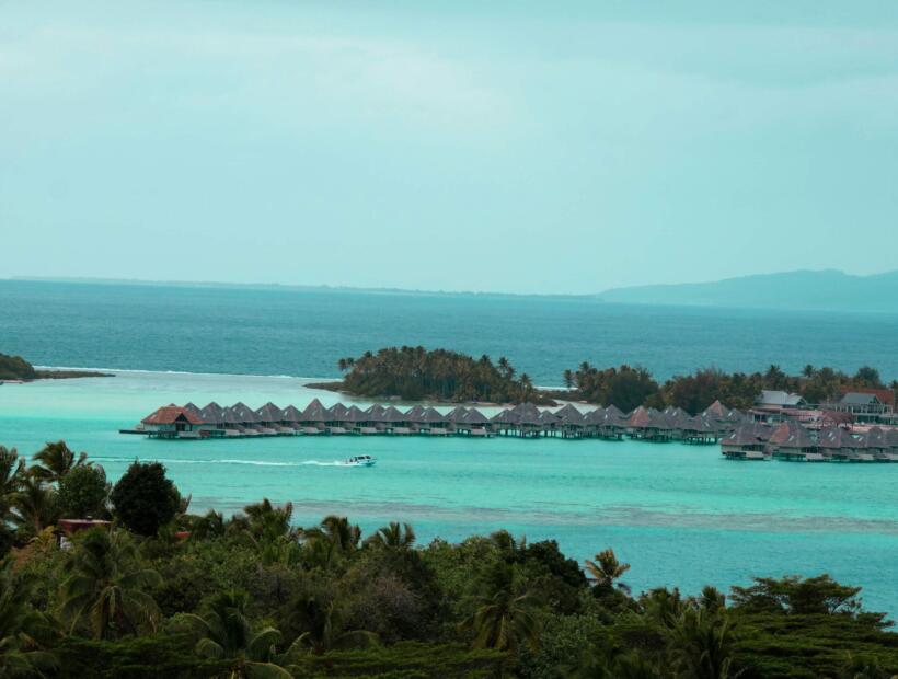 Tahiti dla plażowiczów. Co proponuje?