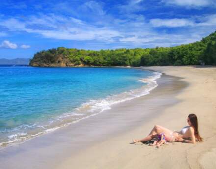 Organizacja wakacji na Grenadzie na własną rękę. Wszystko co warto wiedzieć