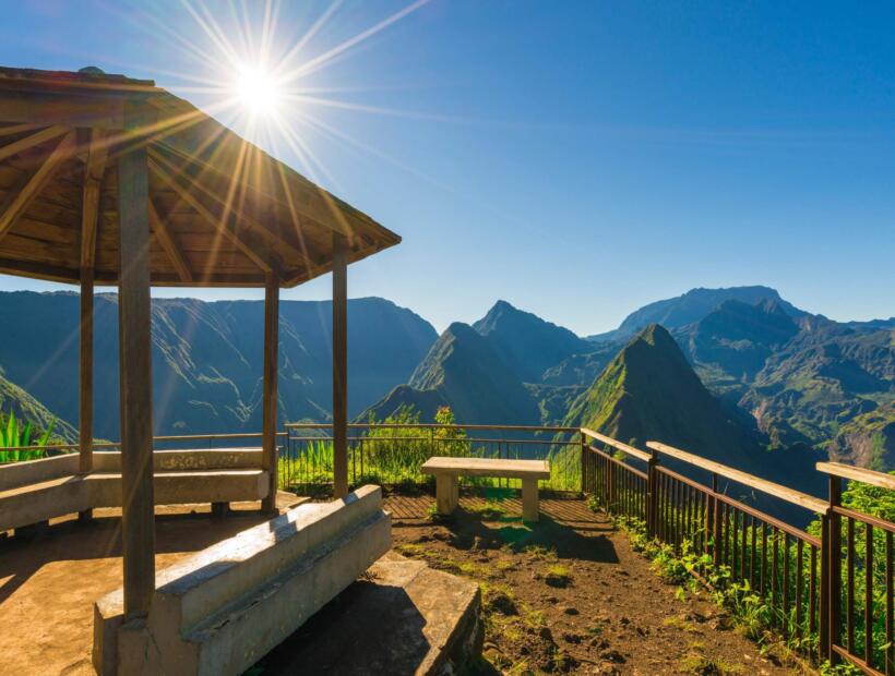 Jakie ubezpieczenie wybrać na podróż na Reunion na własną rękę