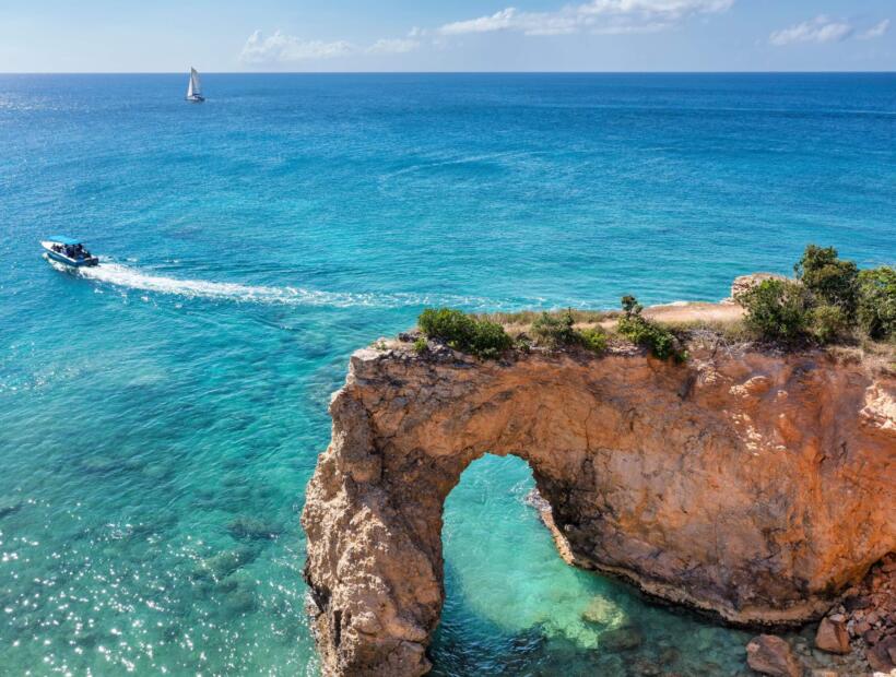 Organizacja przelotów na Anguillę na własną rękę