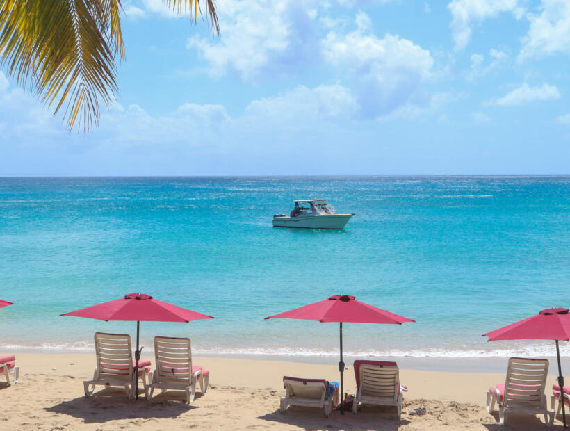 Co wpływa na długość lotu na Barbados?