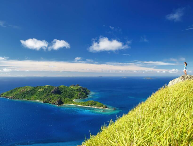 Co wpływa na długość lotu na Fidżi?