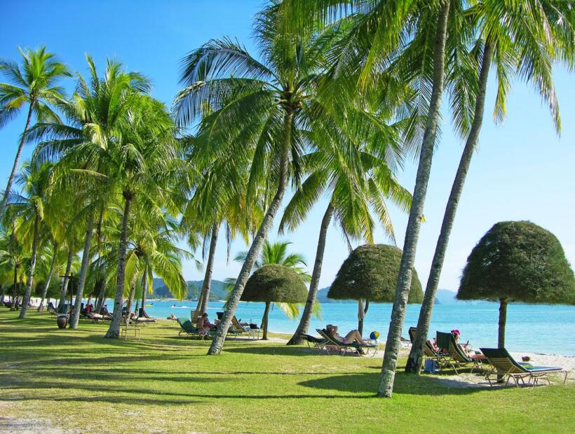 Jakie ubezpieczenie wybrać na podróż do Malezji na własną rękę