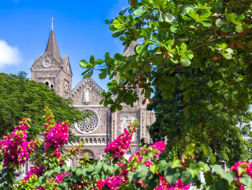 Na co zwrócić uwagę podróżując na Saint Kitts i Nevis na własną rękę z dziećmi