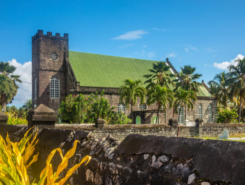 Jakie ubezpieczenie wybrać na podróż na Saint Vincent i Grenadyny na własną rękę