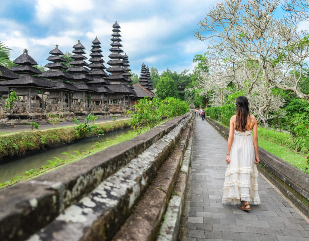 Jak długo leci się do Indonezji?