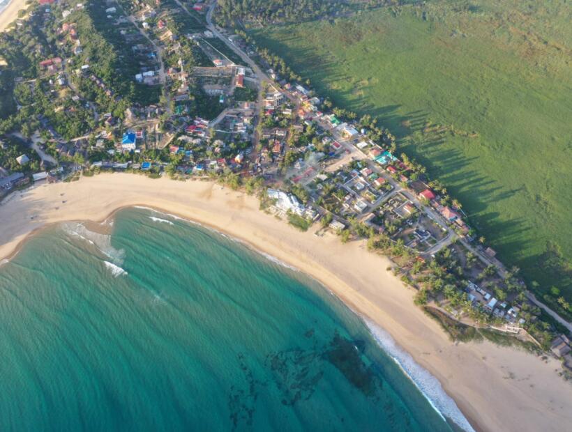 Co wpływa na długość lotu do Mozambiku?