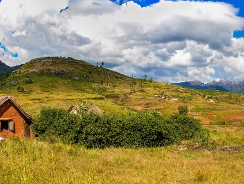 Co wpływa na długość lotu na Madagaskar?